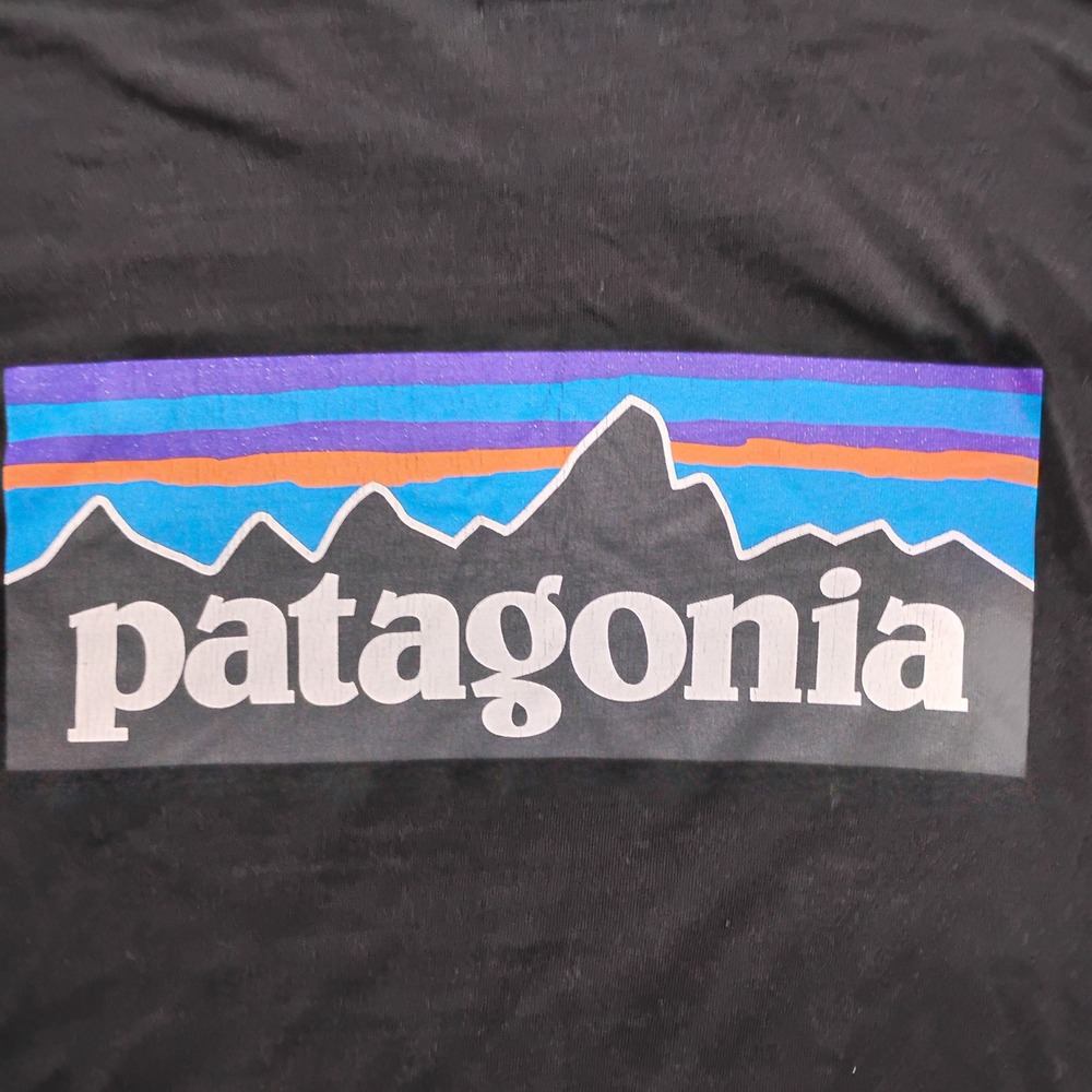Patagonia P-6 Logo Responsibili-Tee Mens Small Black Short Sleeve T-Shirt - Picture 7 of 8